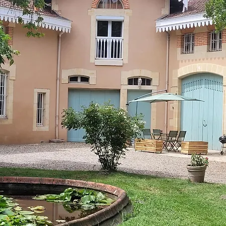 Bed & Breakfast La Du Portail 3*