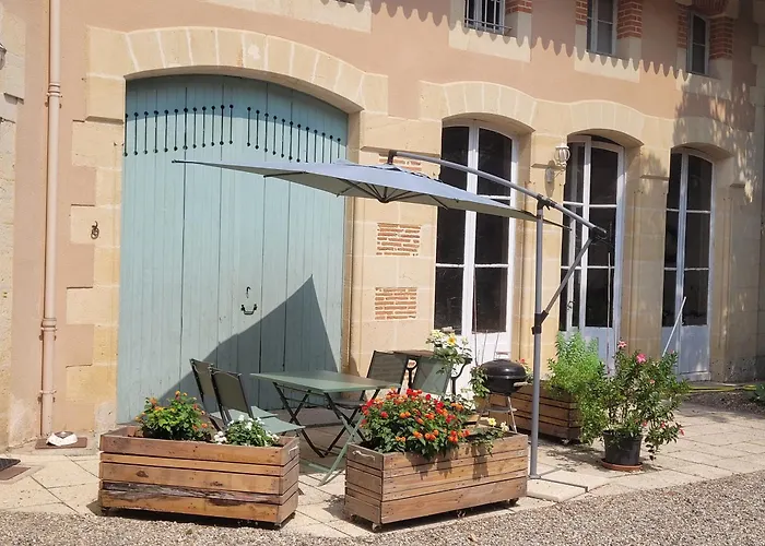 La Du Portail Bed & Breakfast